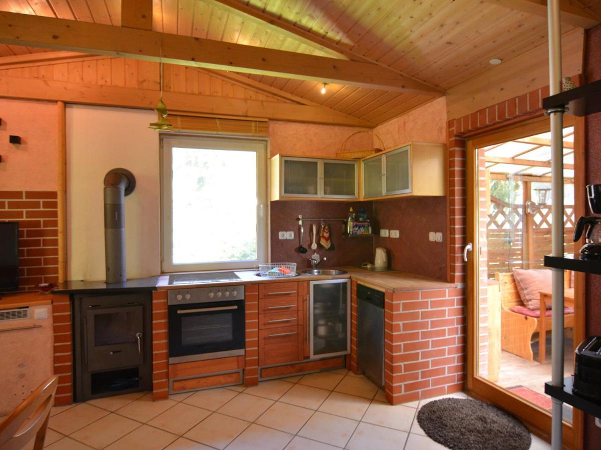 Beautiful Holiday Home With Covered Veranda Friedrichroda Exterior foto